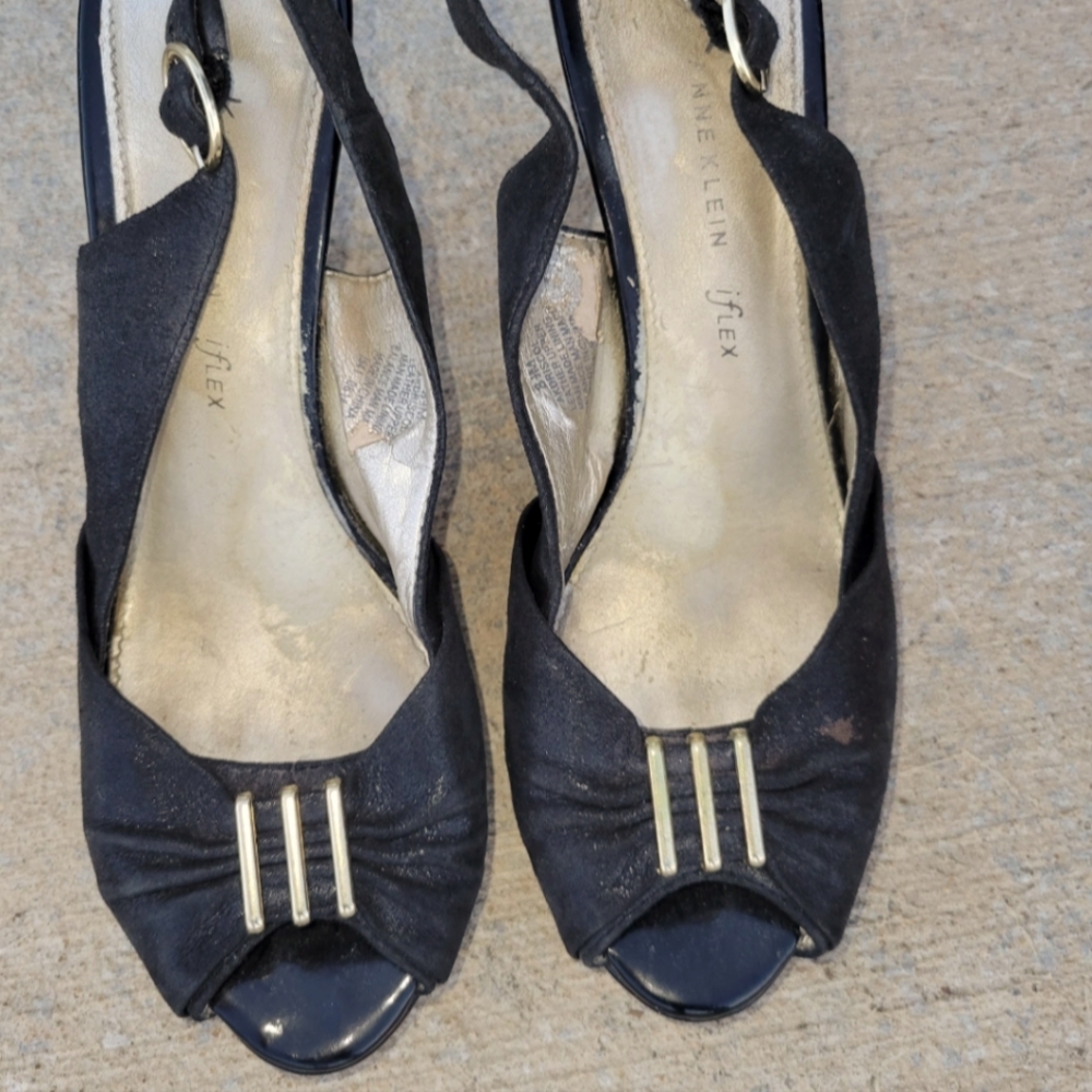 Shoe